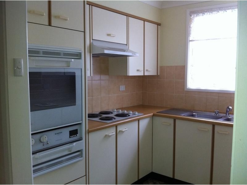 25 COLLEGE AVE, Armidale NSW 2350