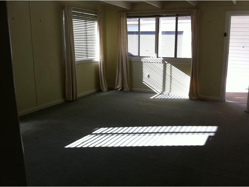 25 COLLEGE AVE, Armidale NSW 2350