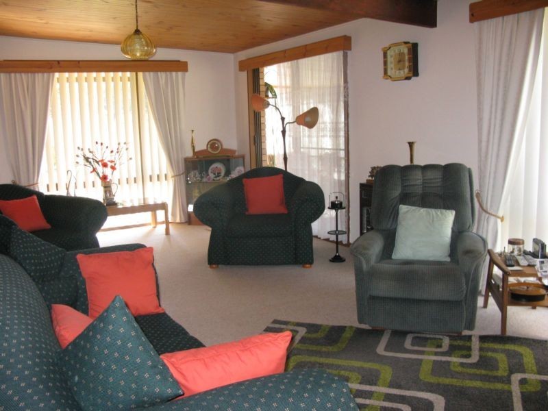 11 DOUGLAS STREET, Armidale NSW 2350
