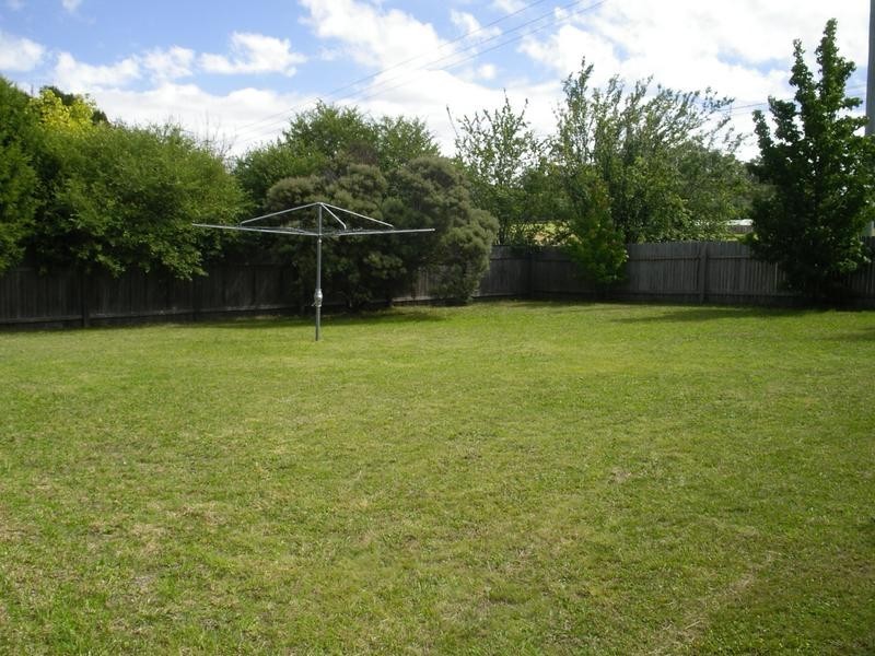 34 VERNA CLOSE, Armidale NSW 2350