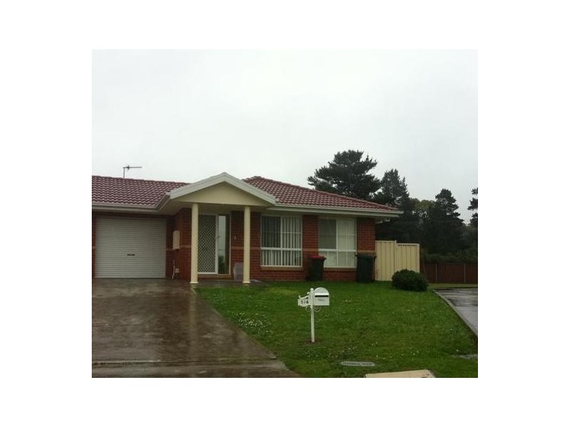1/4 Kilcoy close, Armidale NSW 2350