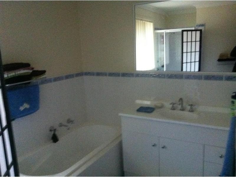 1/4 Kilcoy close, Armidale NSW 2350