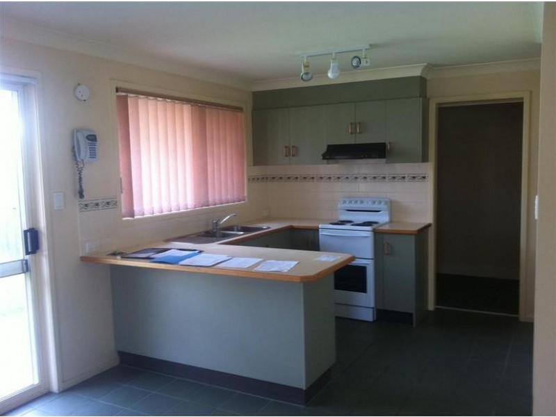 2/89 Queen Elizabeth Dr, Armidale NSW 2350