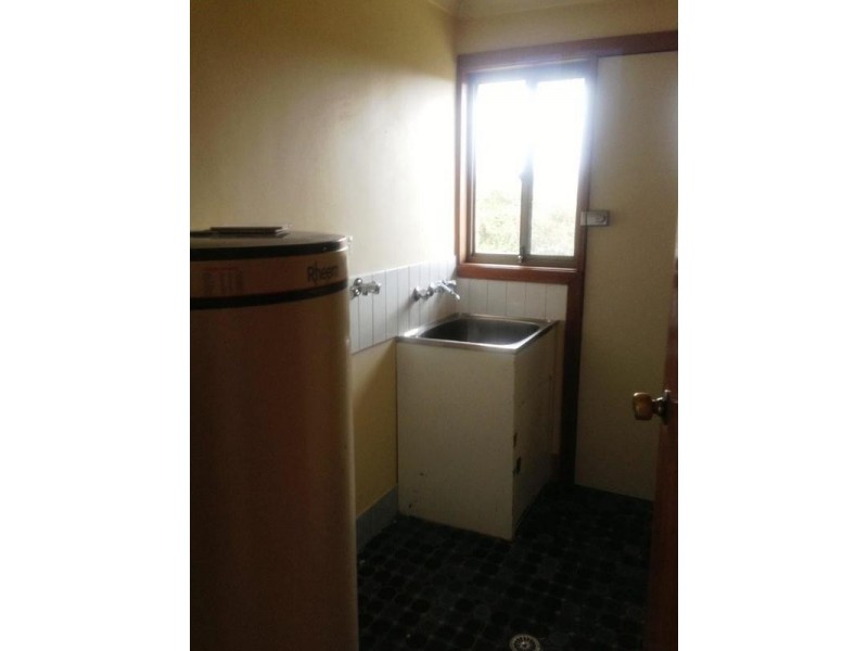 7 Douglas Street, Armidale NSW 2350