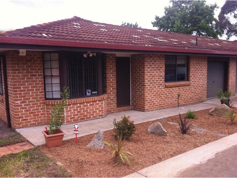 1/30 CREST ROAD, Armidale NSW 2350