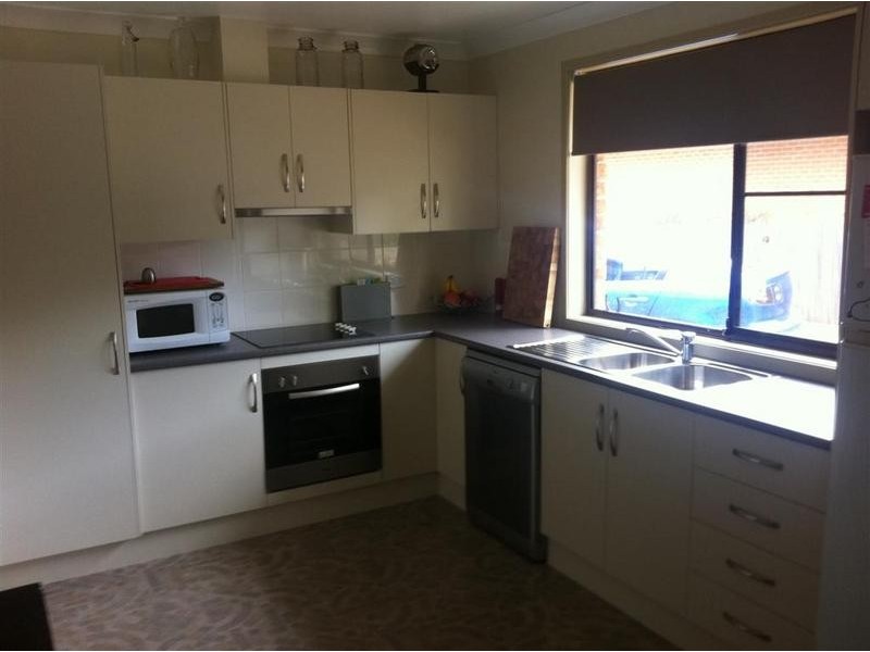 1/30 CREST ROAD, Armidale NSW 2350