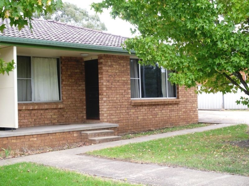 2/2 ROBINA, Armidale NSW 2350