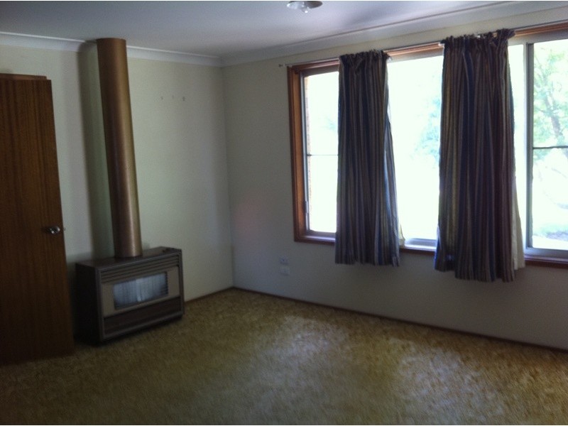 2/2 ROBINA, Armidale NSW 2350