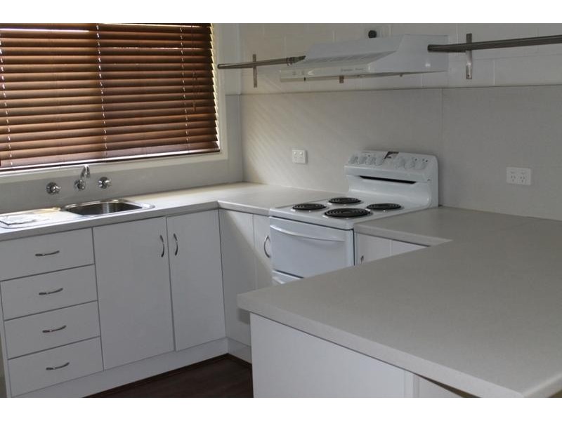 2/219 DONNELLY STREET, Armidale NSW 2350