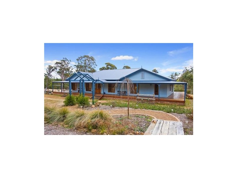 83 Ursula Road, Armidale NSW 2350