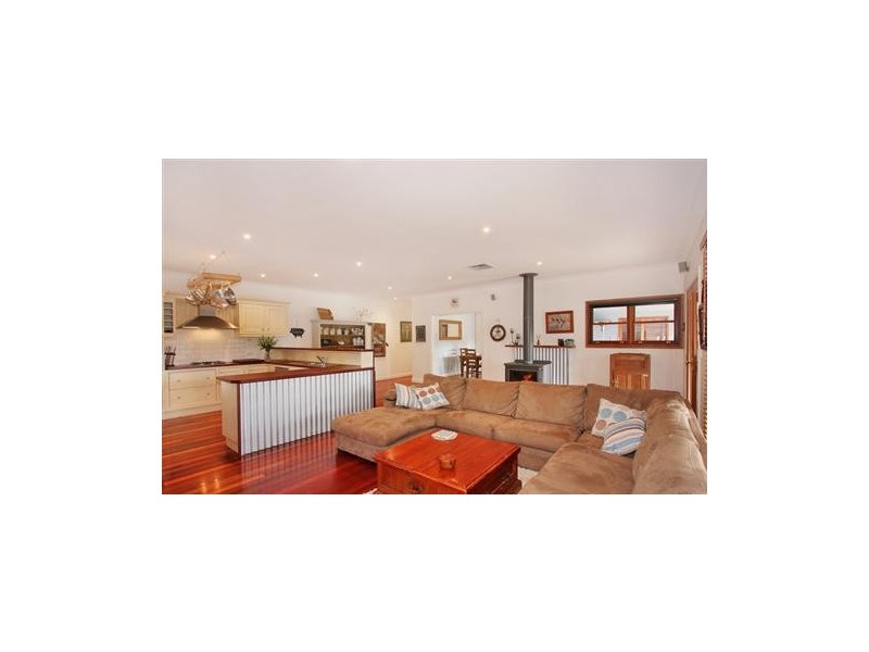 83 Ursula Road, Armidale NSW 2350