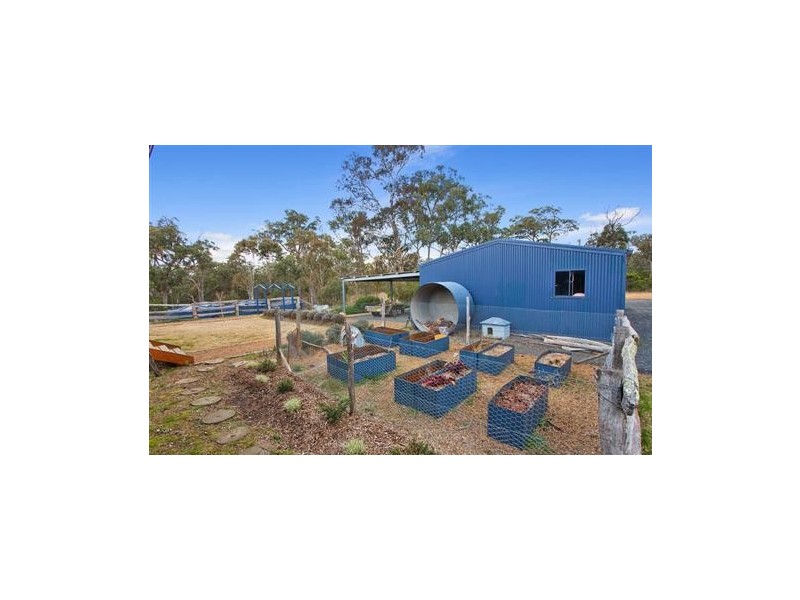 83 Ursula Road, Armidale NSW 2350