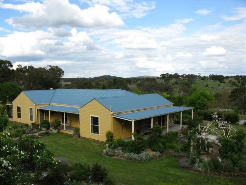34 PANHANDLE ROAD, Uralla NSW 2358