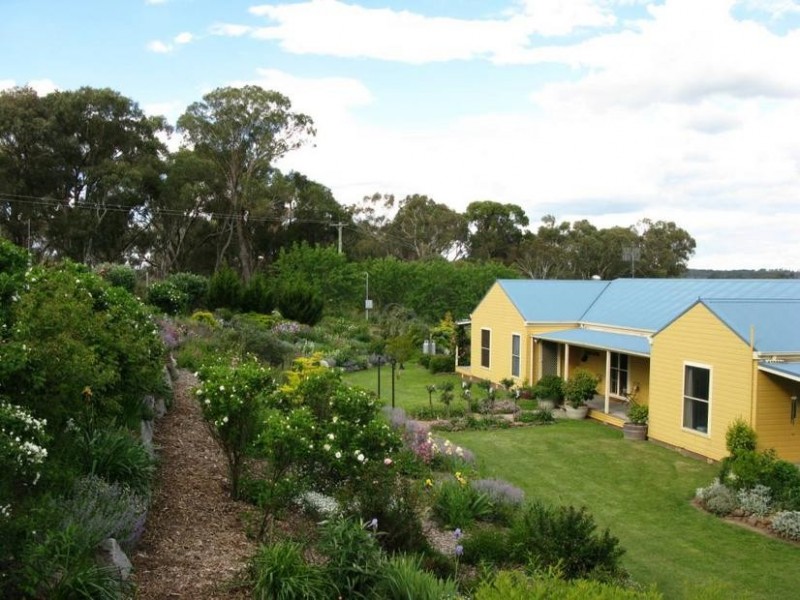 34 PANHANDLE ROAD, Uralla NSW 2358