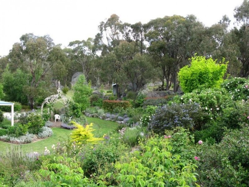 34 PANHANDLE ROAD, Uralla NSW 2358