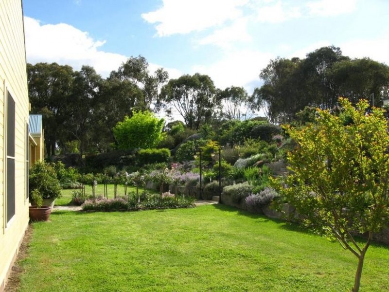 34 PANHANDLE ROAD, Uralla NSW 2358