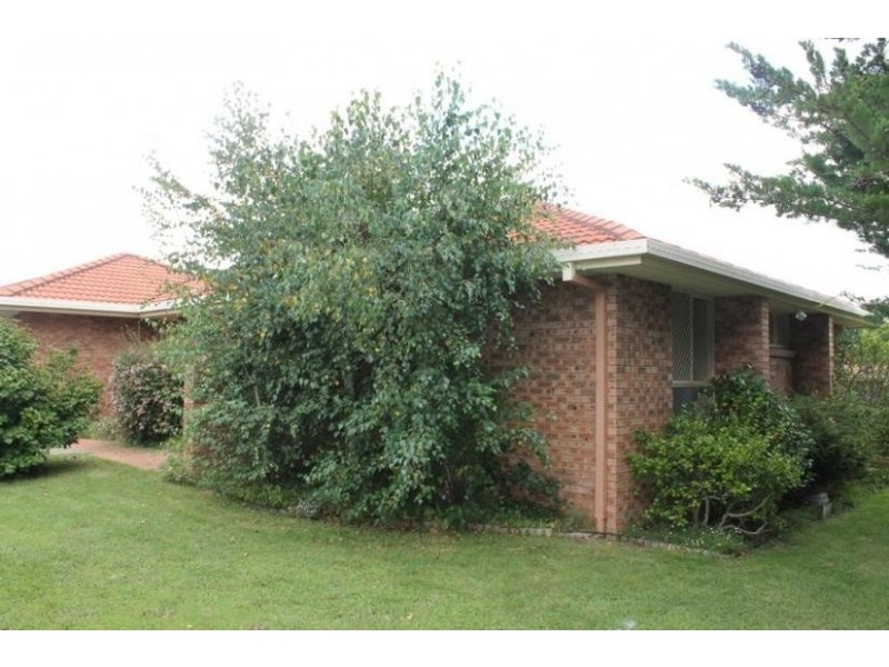 1/89 QUEEN ELIZABETH DRIVE, Armidale NSW 2350