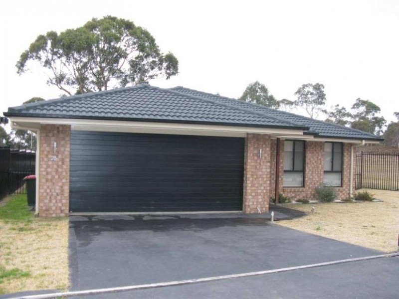 28 DALE CRESCENT, Armidale NSW 2350
