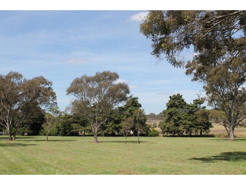 222 TAYLOR STREET, Armidale NSW 2350