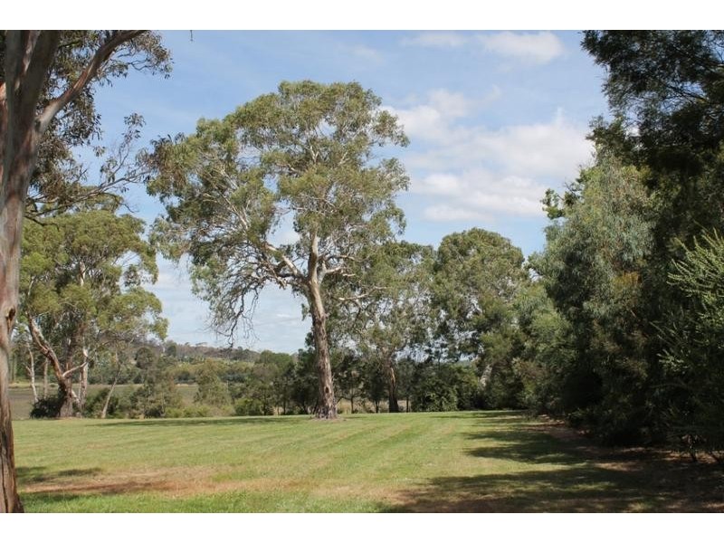 222 TAYLOR STREET, Armidale NSW 2350