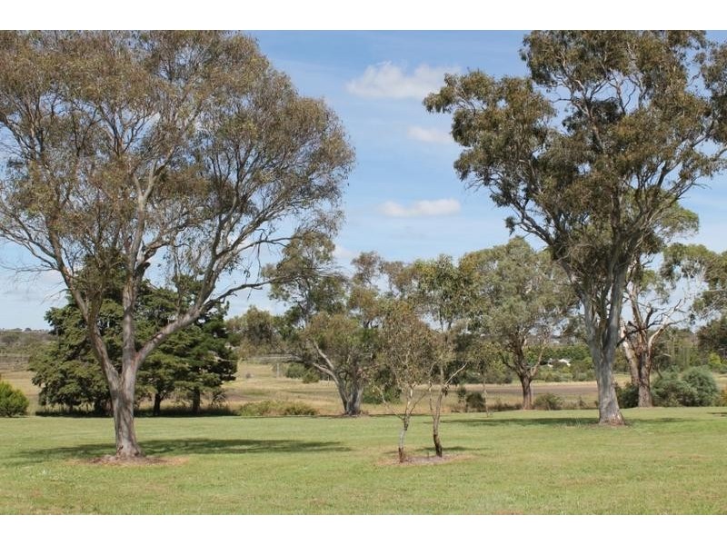 222 TAYLOR STREET, Armidale NSW 2350