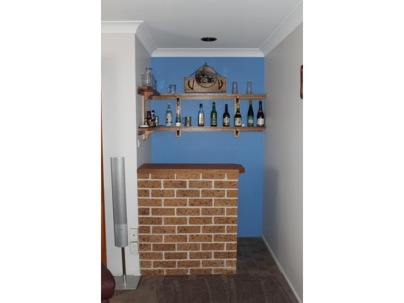 1 PHYLLIS CRESCENT, Armidale NSW 2350