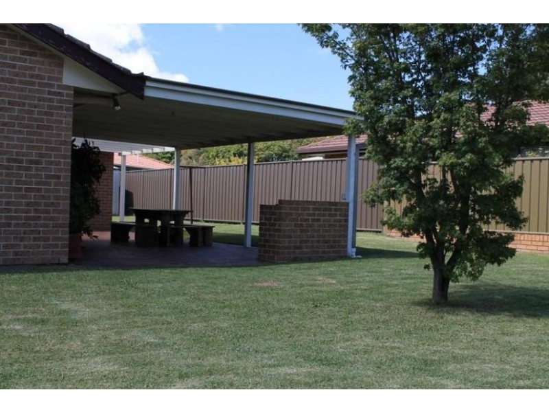 1 PHYLLIS CRESCENT, Armidale NSW 2350