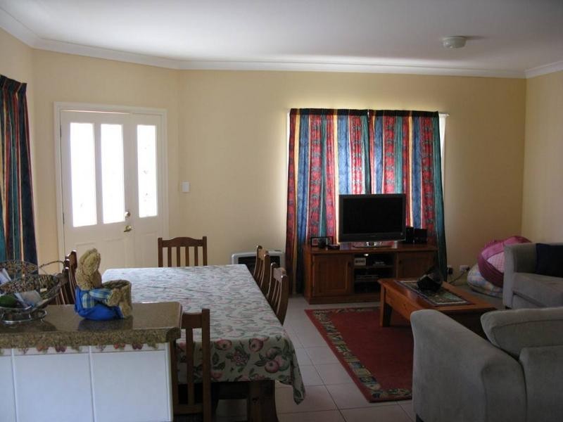 104a DONNELLY STREET, Armidale NSW 2350