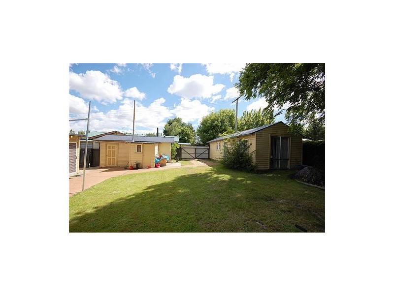 148 Douglas Street, Armidale NSW 2350