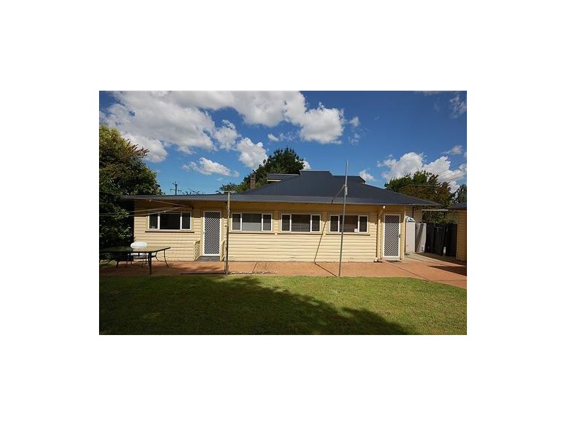 148 Douglas Street, Armidale NSW 2350