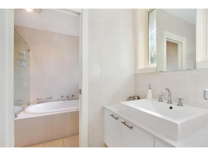 112 MOSSMAN STREET, Armidale NSW 2350