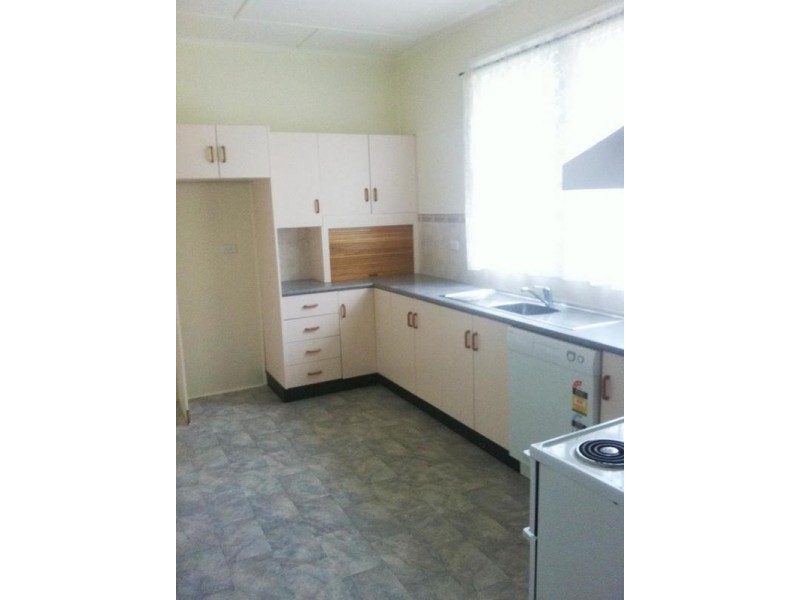 43 MOSSMAN STREET, Armidale NSW 2350