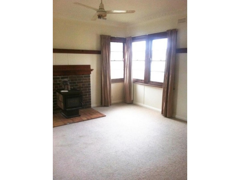 43 MOSSMAN STREET, Armidale NSW 2350