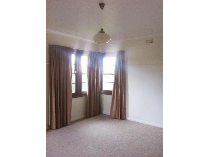 43 MOSSMAN STREET, Armidale NSW 2350