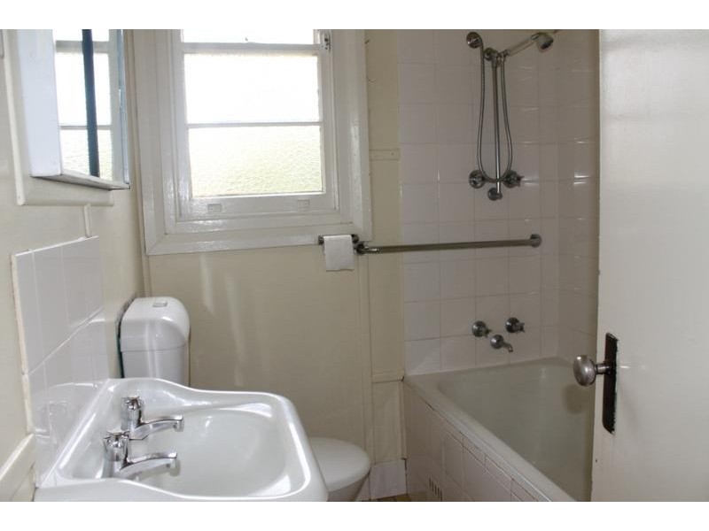 172 CANAMBE STREET, Armidale NSW 2350