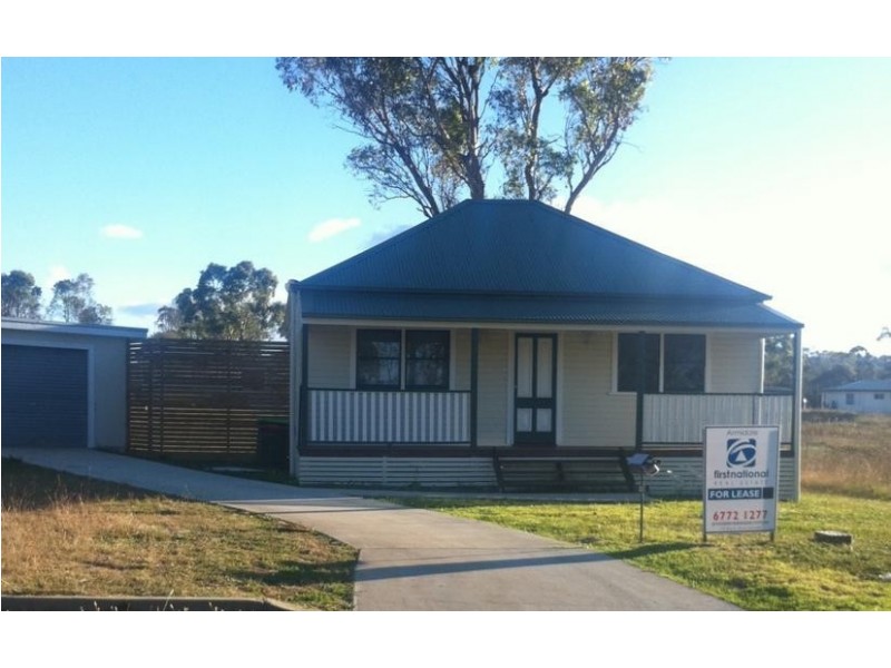 12 MORSON AVE, Armidale NSW 2350