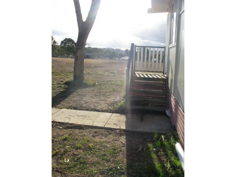 12 MORSON AVE, Armidale NSW 2350