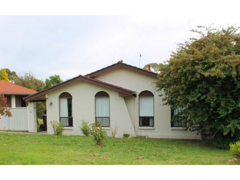 3 BISHOP CRESCENT, Armidale NSW 2350