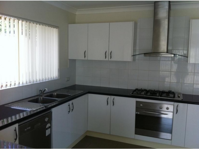 21 GOLDEN GROVE, Armidale NSW 2350