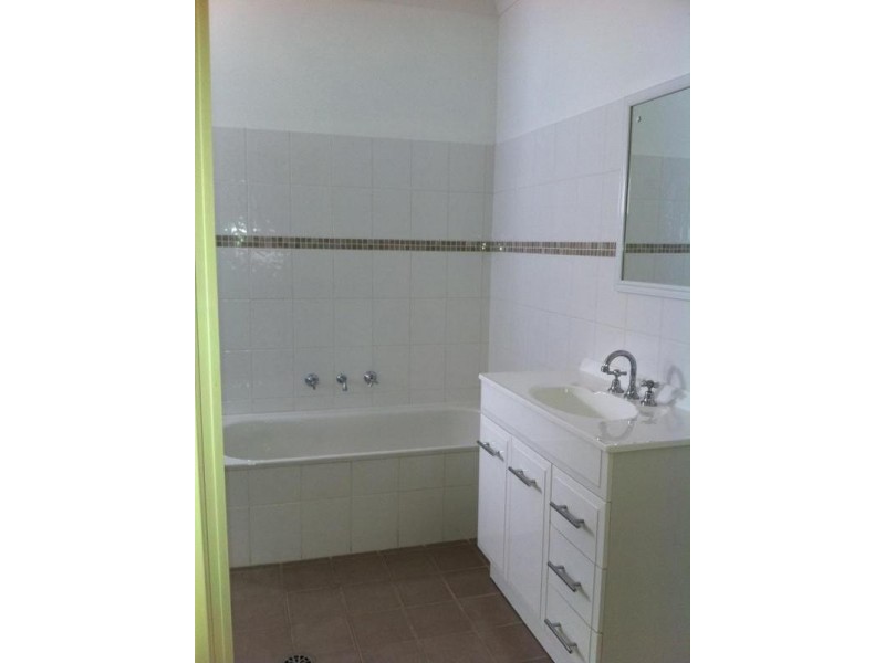 21 GOLDEN GROVE, Armidale NSW 2350