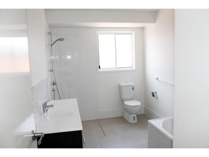 8 POWER PLACE, Armidale NSW 2350