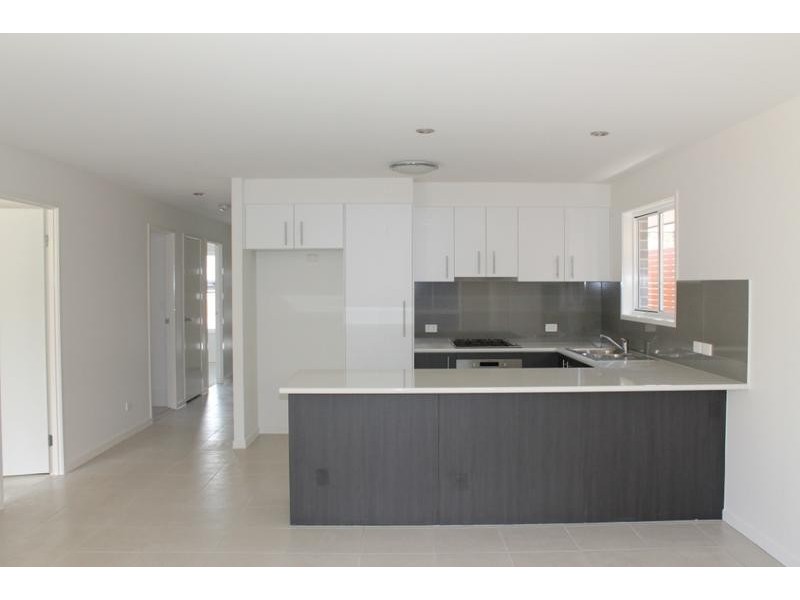 8 POWER PLACE, Armidale NSW 2350