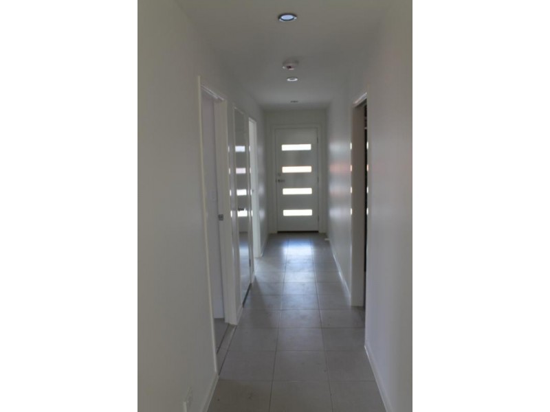 8 POWER PLACE, Armidale NSW 2350