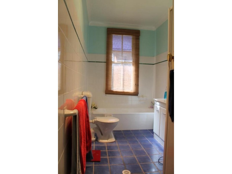 30 BRIDGE STREET, Uralla NSW 2358