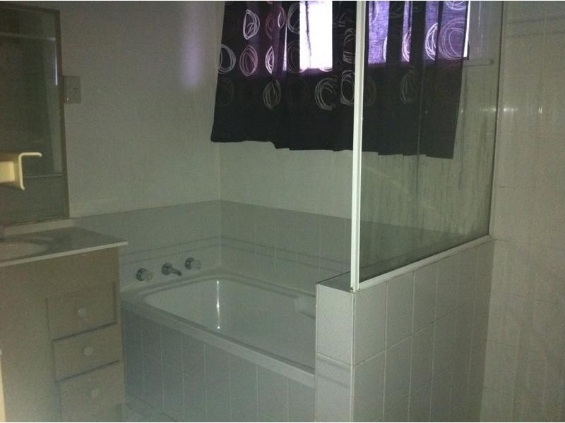 27A CENTENNIAL CLOSE, Armidale NSW 2350