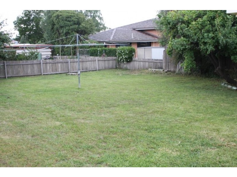 8 WATSON AVE, Armidale NSW 2350