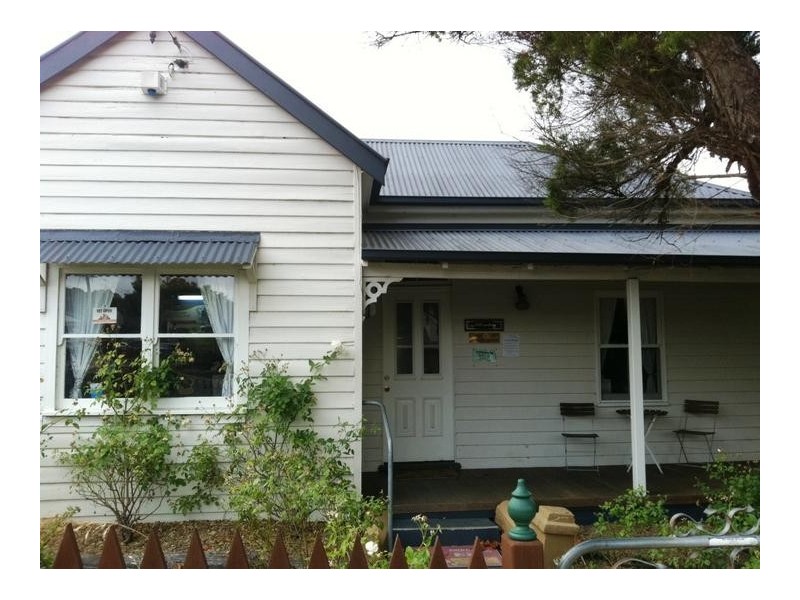19 Marsh Street, Armidale NSW 2350
