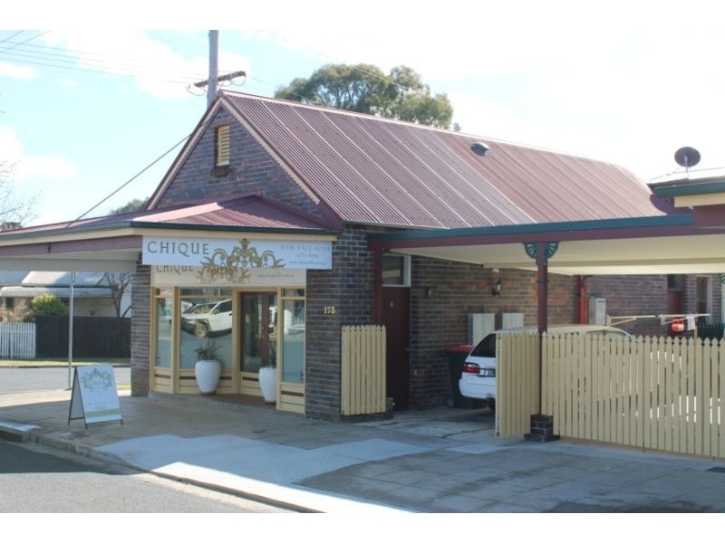 171-173 BROWN STREET, Armidale NSW 2350