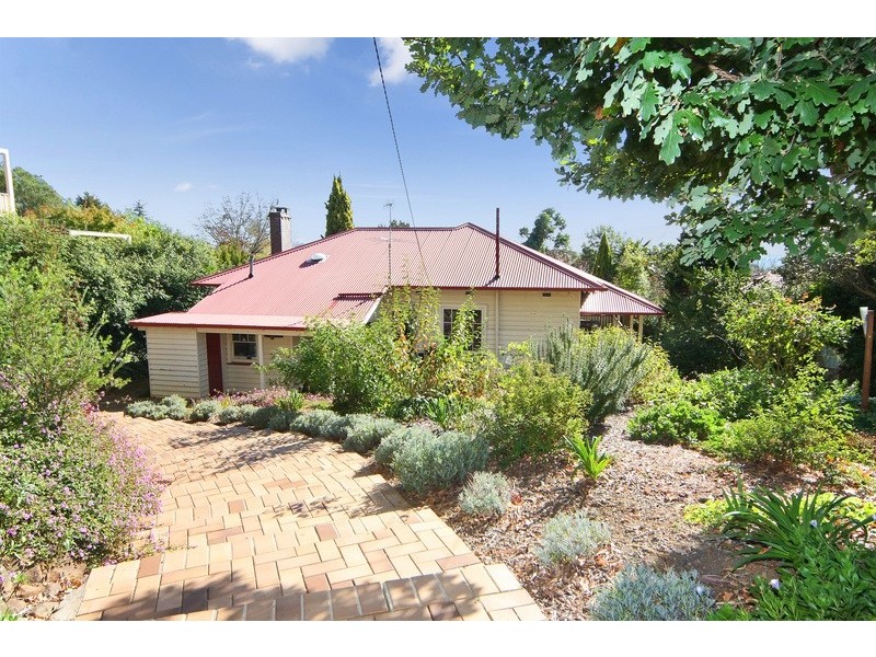 5 GARIBALDI STREET, Armidale NSW 2350