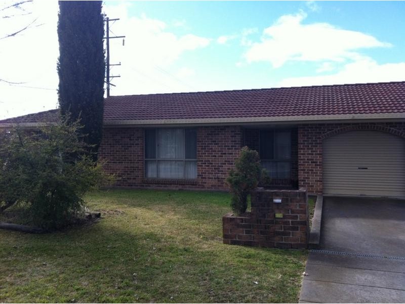 1/1 Alahna Drive, Armidale NSW 2350